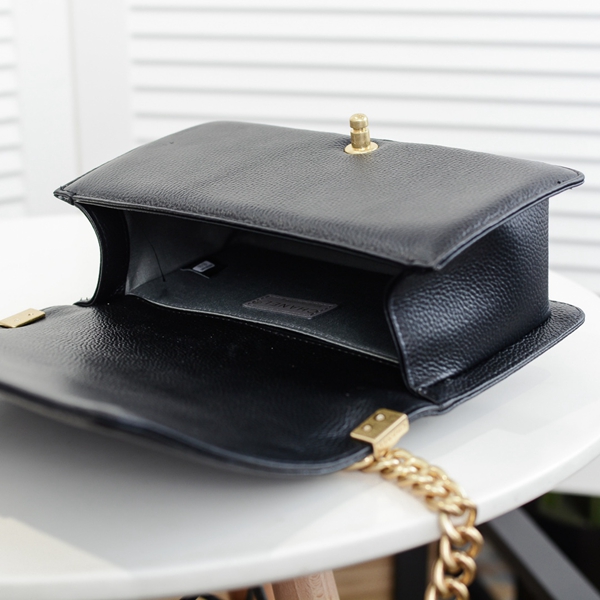 シャネルバッグ全体デザイン